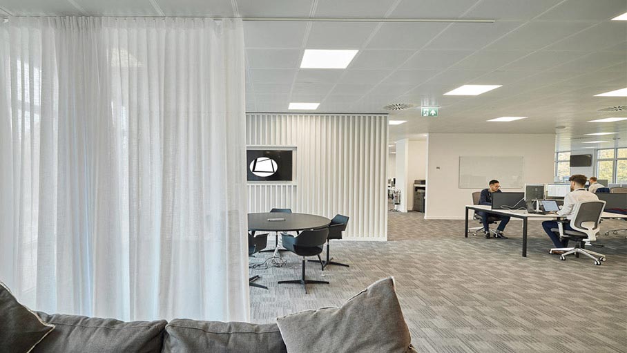 Arbeitplatz der Firma Rebound Electronic
